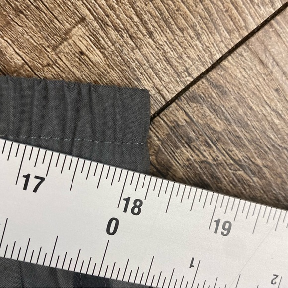 Adidas Shorts Women XL Gray Black Trio 3 Stripe Running Athletic Elastic Waist - Picture 5 of 6